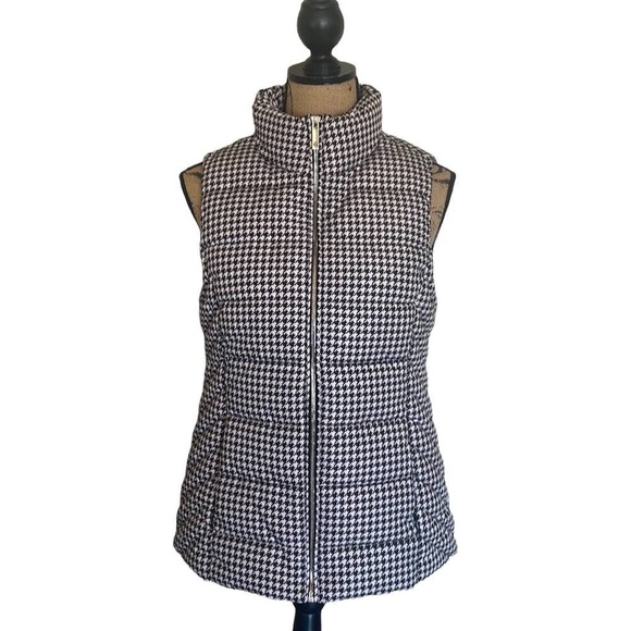 Like new Tommy Hilfiger puffer vest - Picture 3 of 3